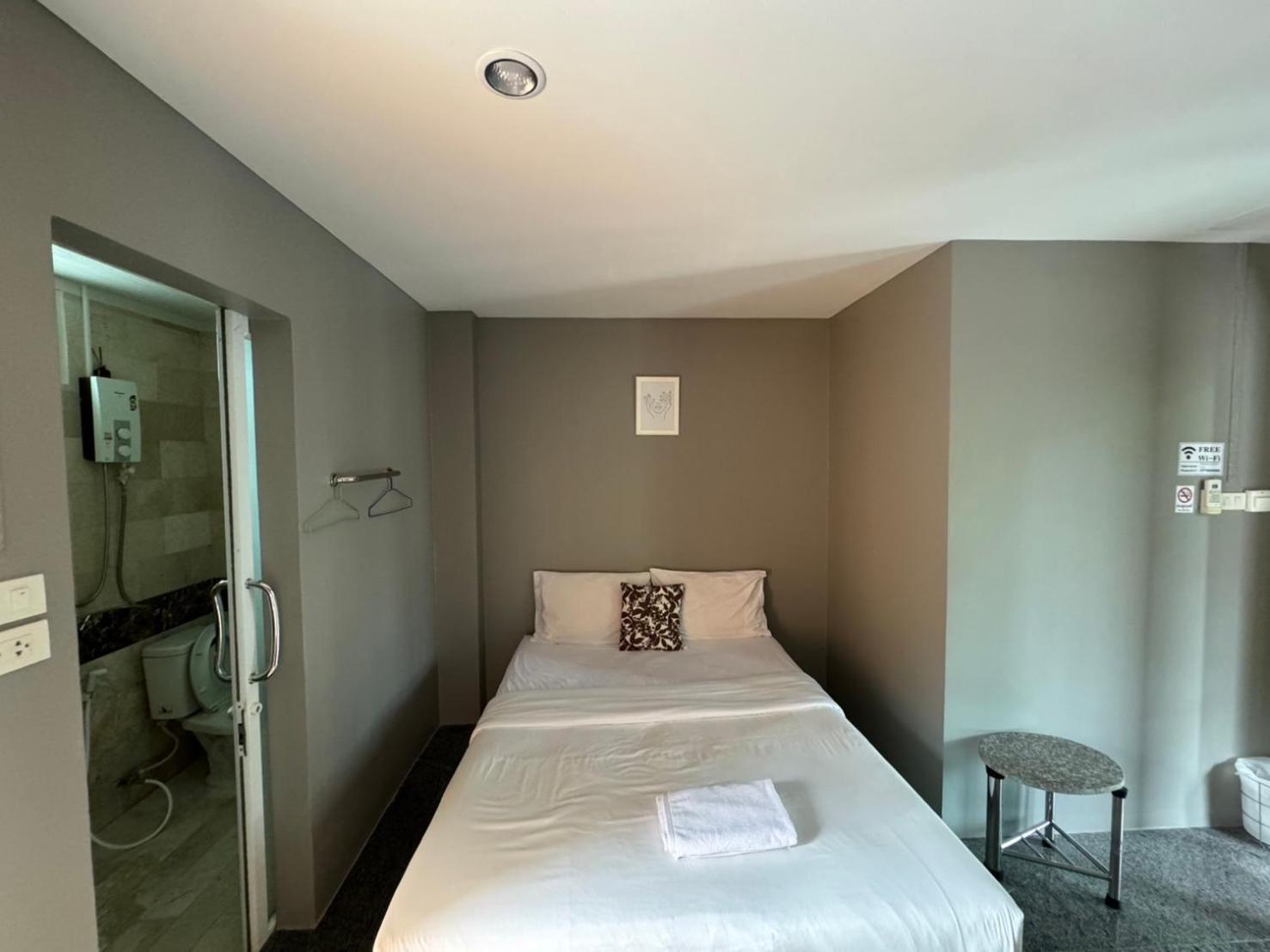 B And B Hotel Ρανόνγκ Εξωτερικό φωτογραφία