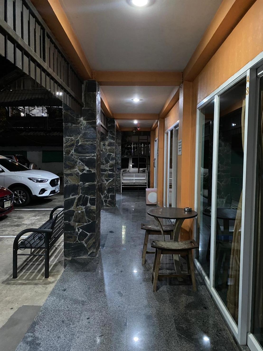 B And B Hotel Ρανόνγκ Εξωτερικό φωτογραφία