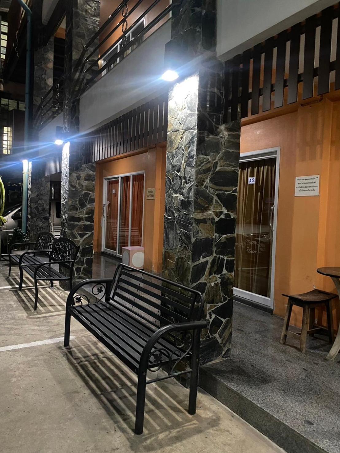 B And B Hotel Ρανόνγκ Εξωτερικό φωτογραφία